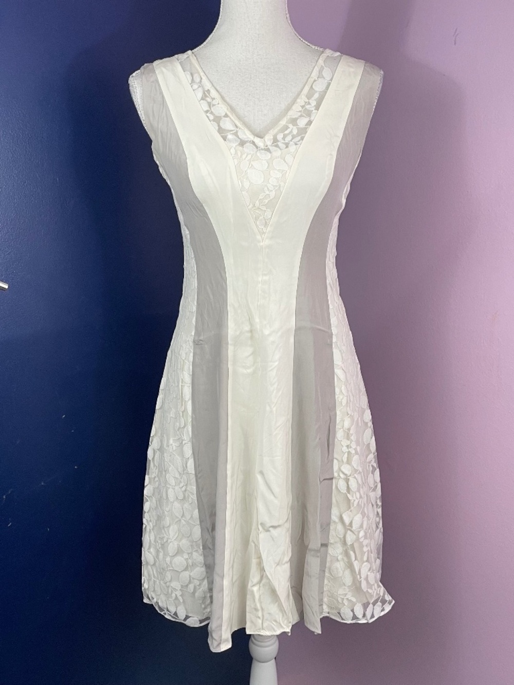 Reiss Silk Lace Dress 4 Floral Botanical Cream Beige Gray V-Neck A-Line Coquette